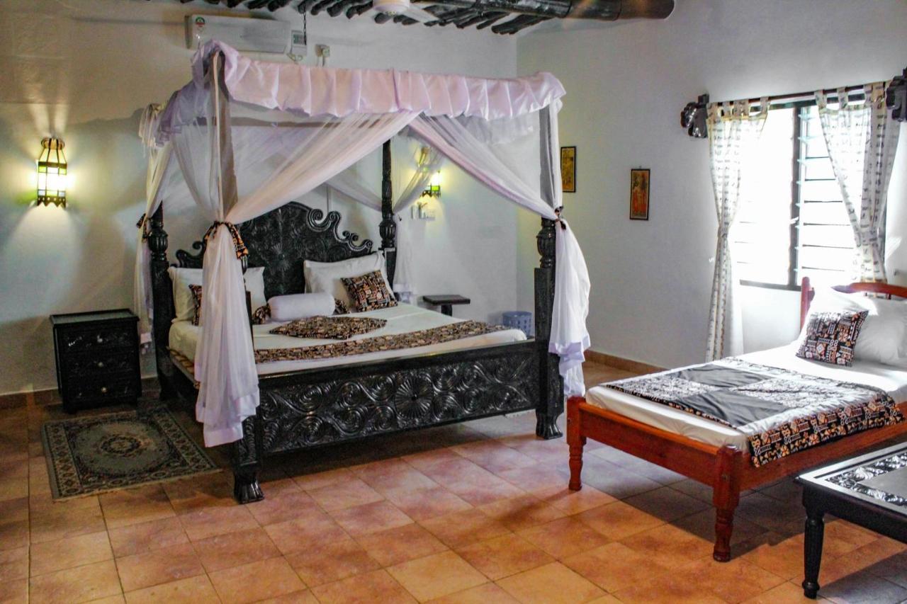 Tichi Villas - ディアニ・ビーチ エクステリア 写真