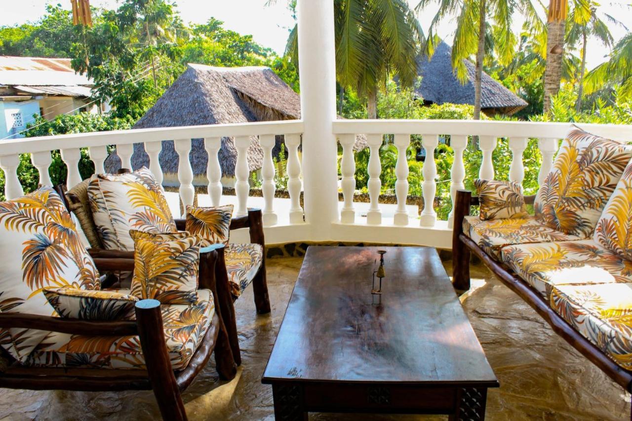 Tichi Villas - ディアニ・ビーチ エクステリア 写真